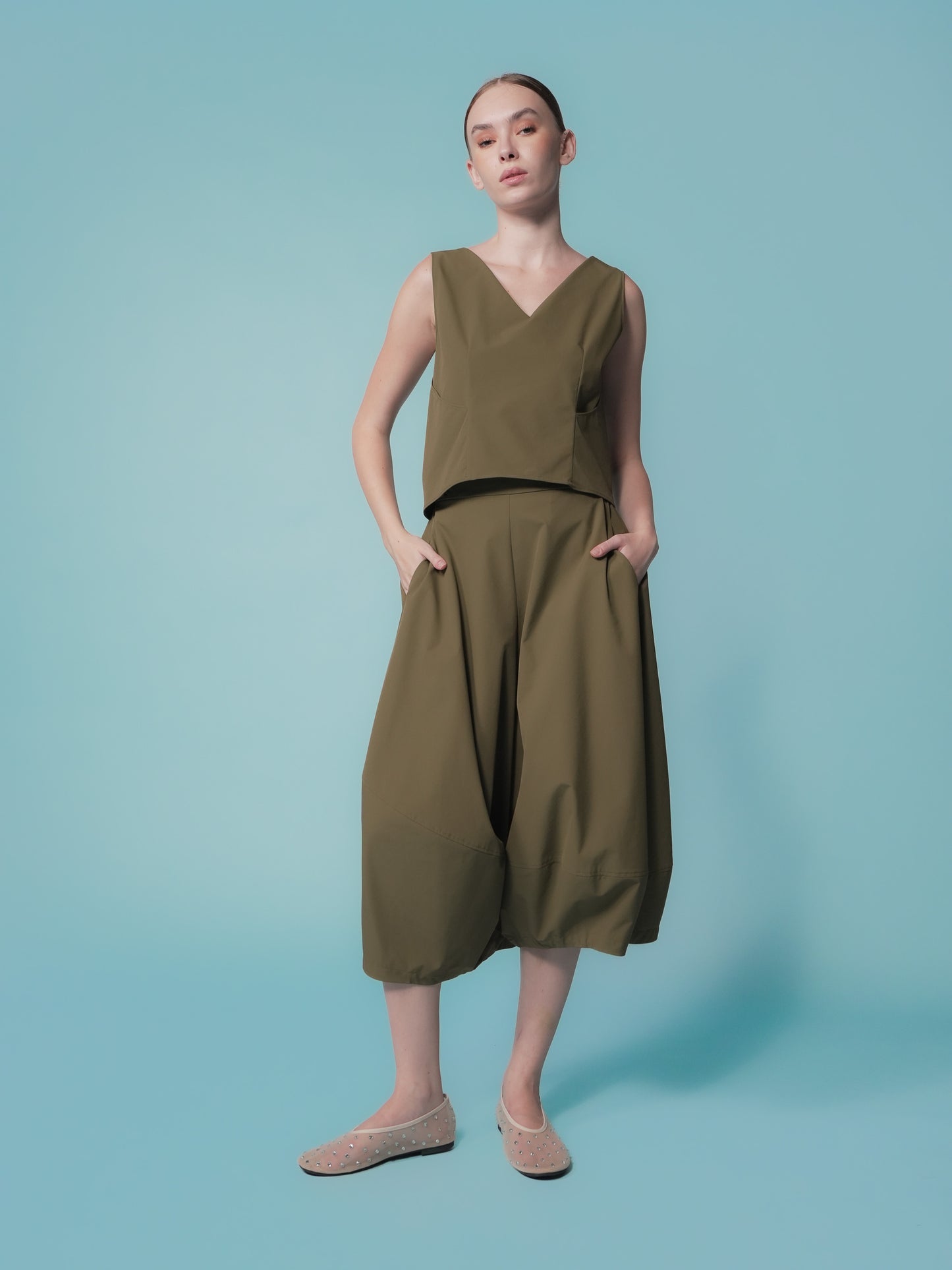 Julianne Sleeveless Cropped Top