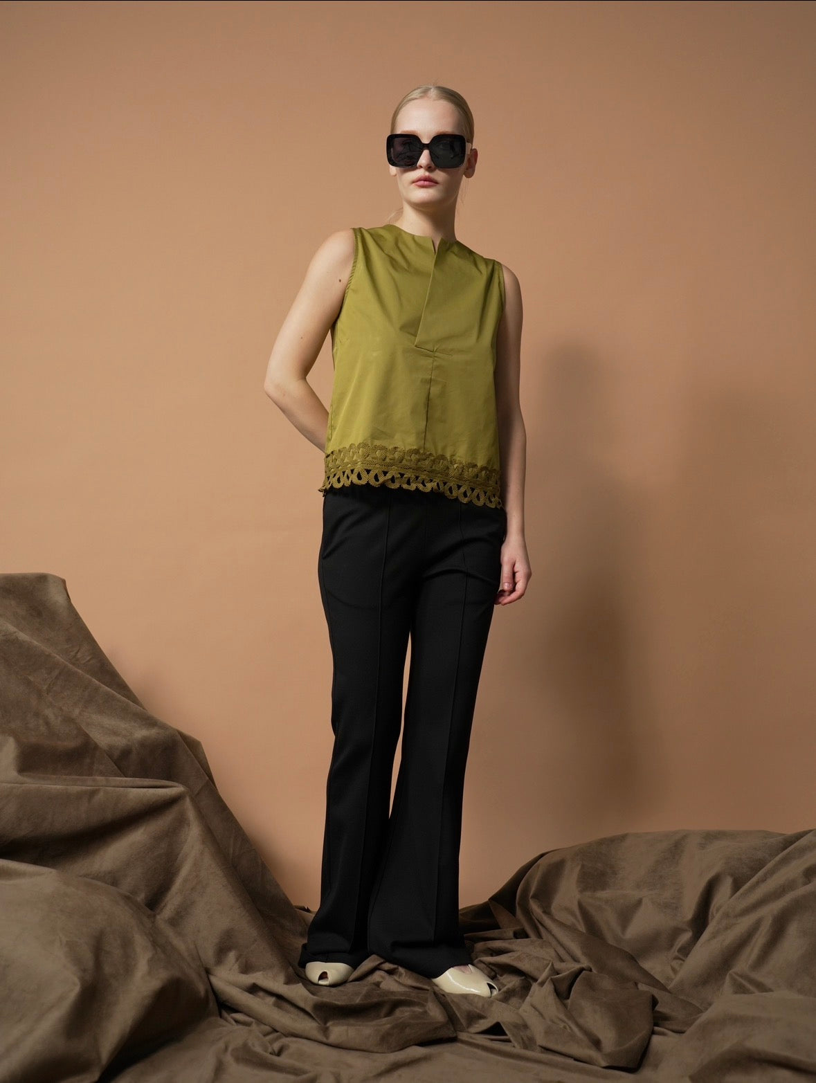 Zendy Sleeveless Lace Combi Top