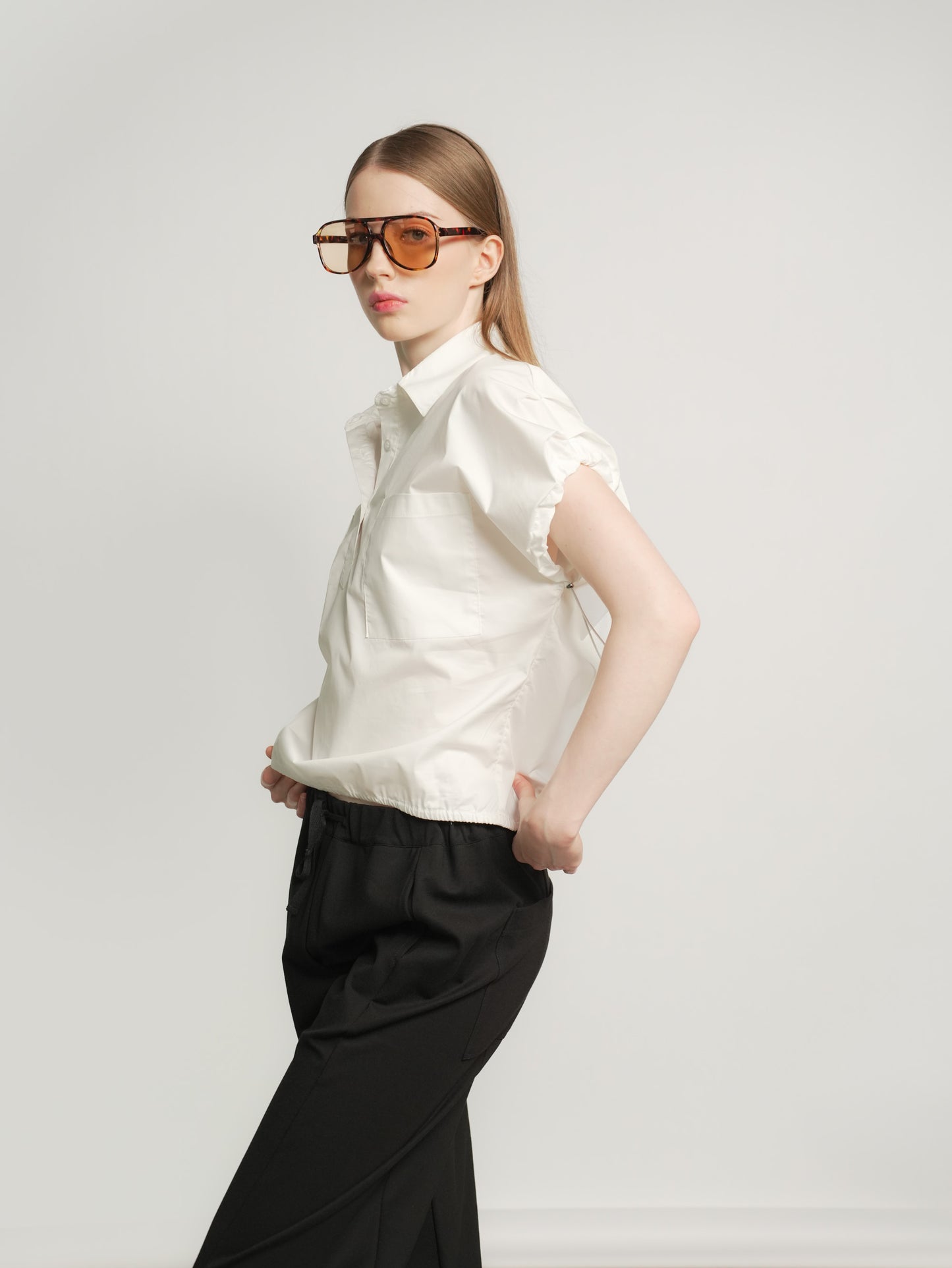 Daya Adjustable Arm Top