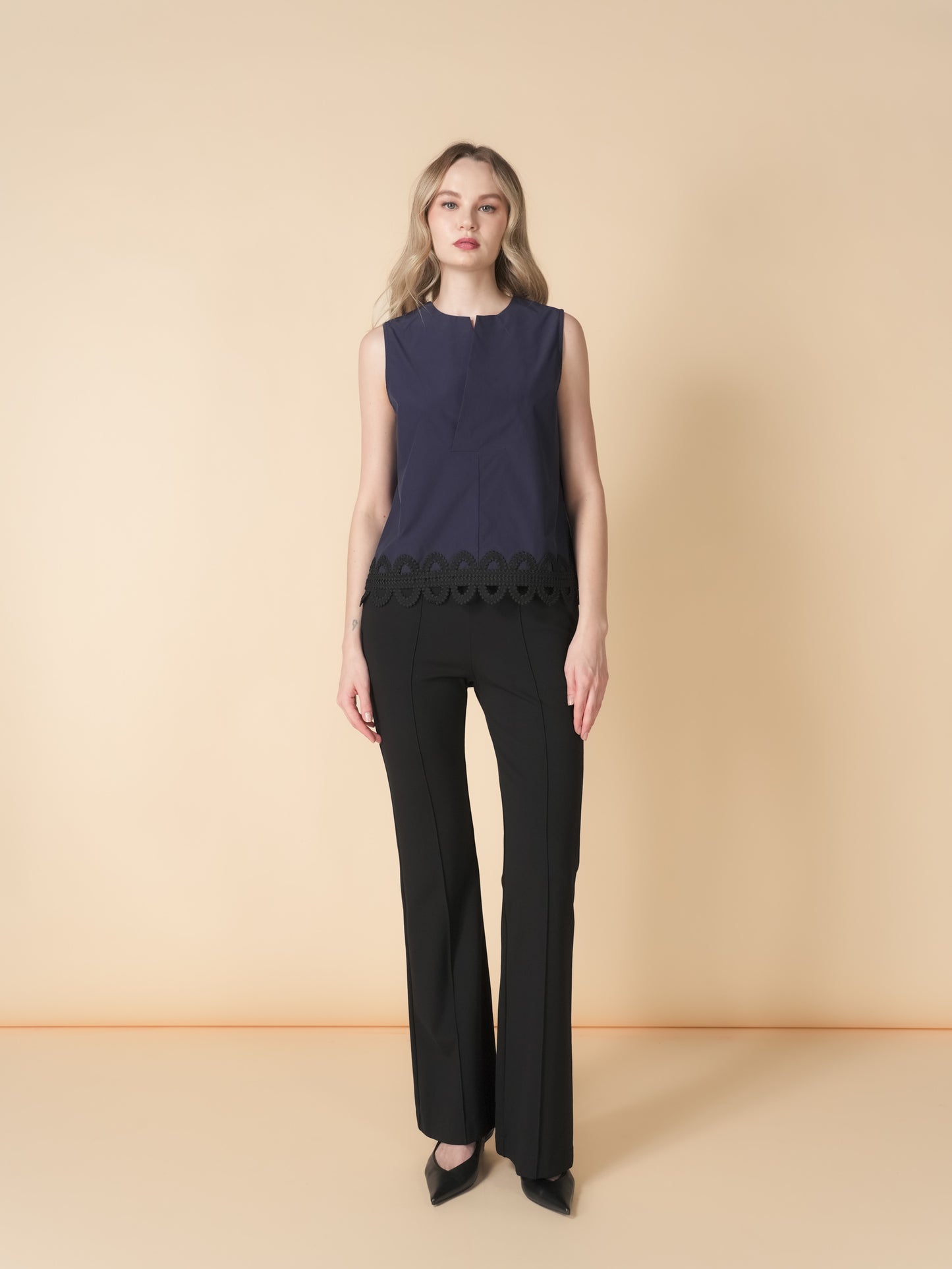 Zendy Sleeveless Lace Combi Top