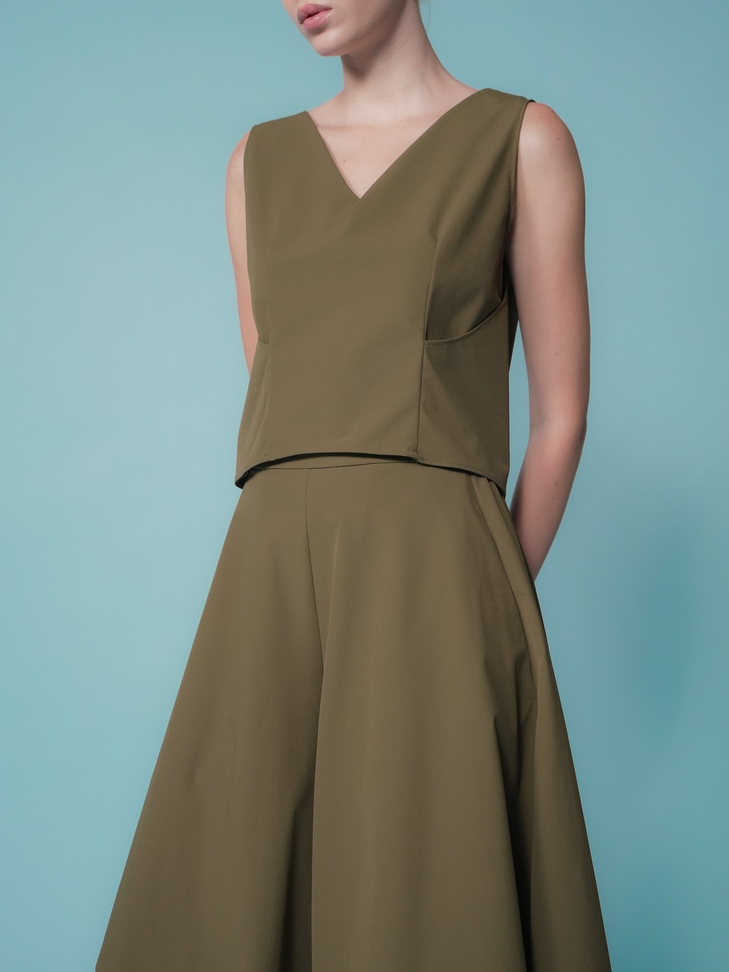 Julianne Sleeveless Cropped Top