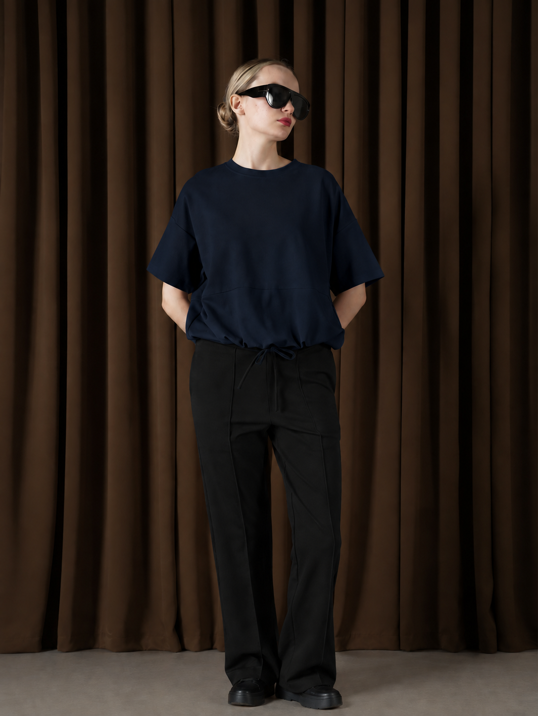 Goldie With Pulling Hem Top