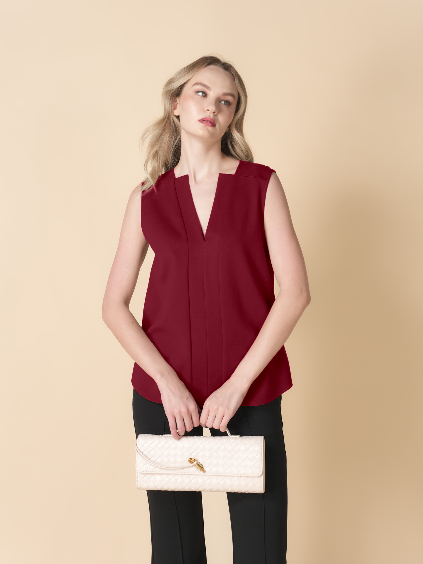 Klarisse V-neck Sleeveless Top