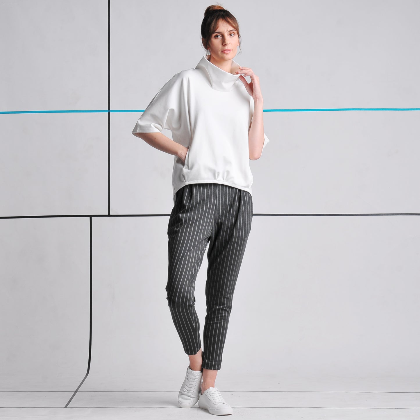 Elysse hi-neck Top