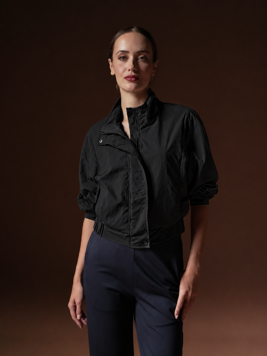 Lively Hi-neck Jacket