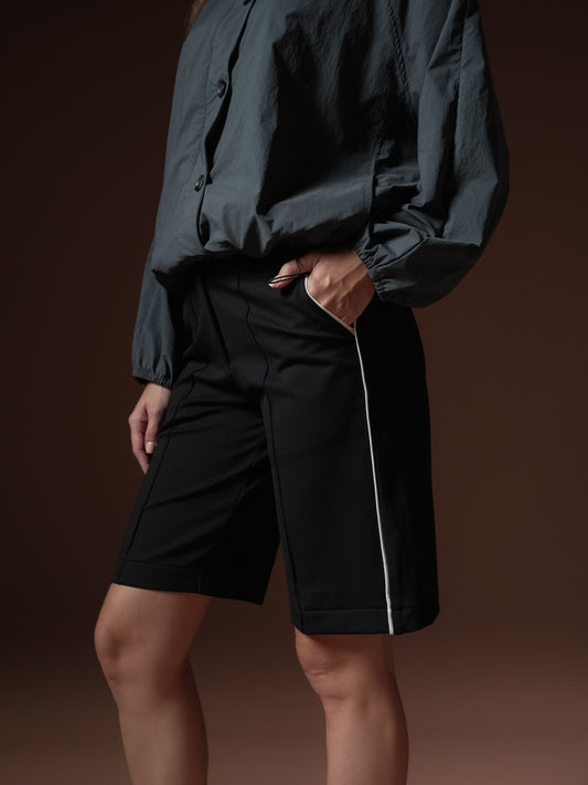 Drei Piping Bermuda Shorts
