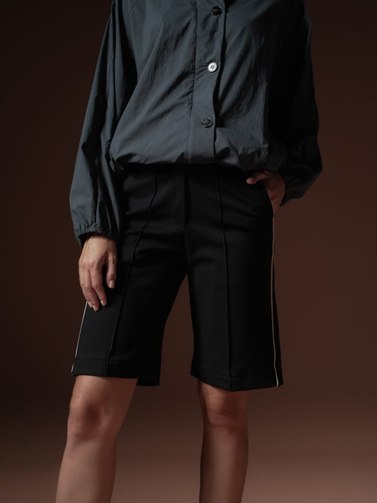 Drei Piping Bermuda Shorts