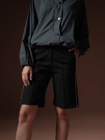 Drei Piping Bermuda Shorts