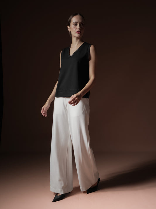 Daniela V-neck Sleeveless Top