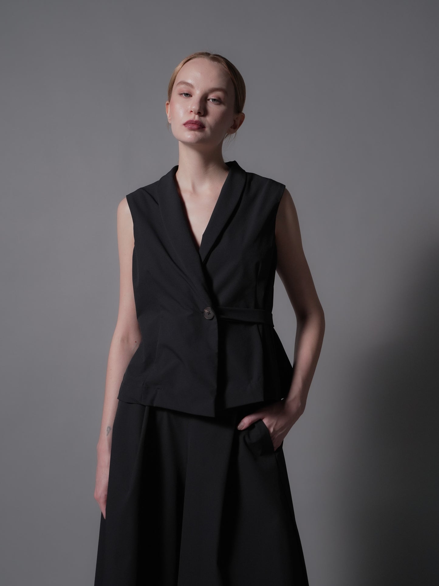 Carat One Side Belted Vest