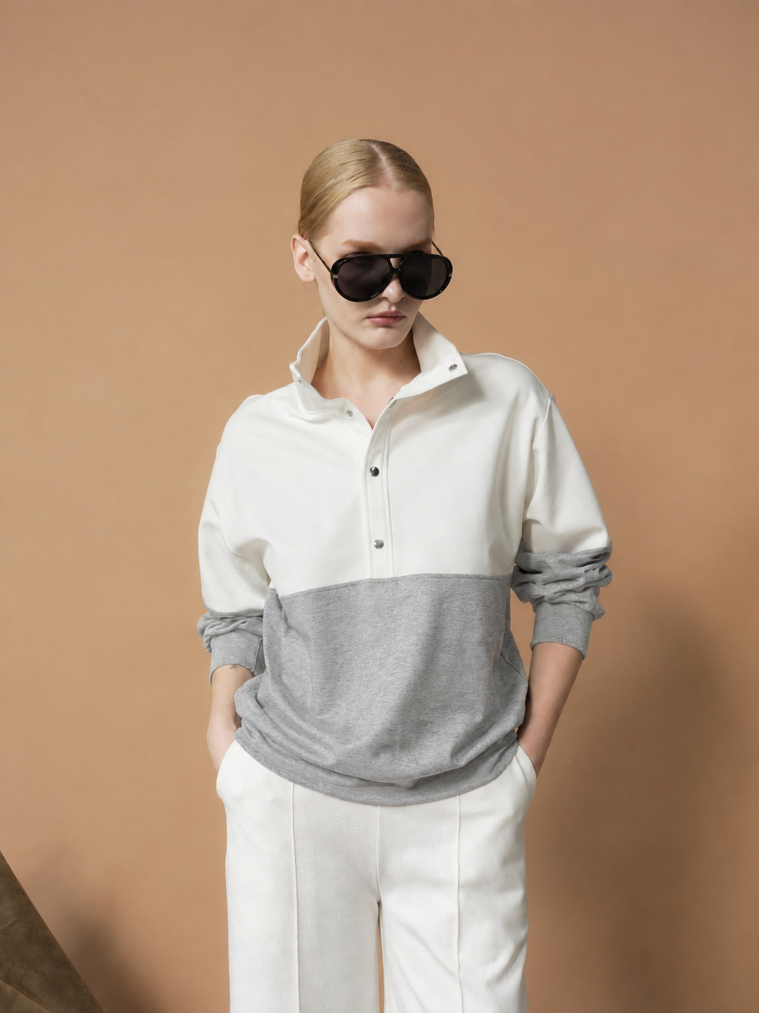 Fendy Two-tone Hi-neck Sweater