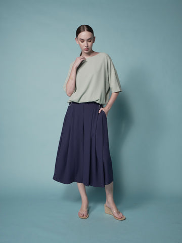 Elfie Crepe Toggle Hem Top