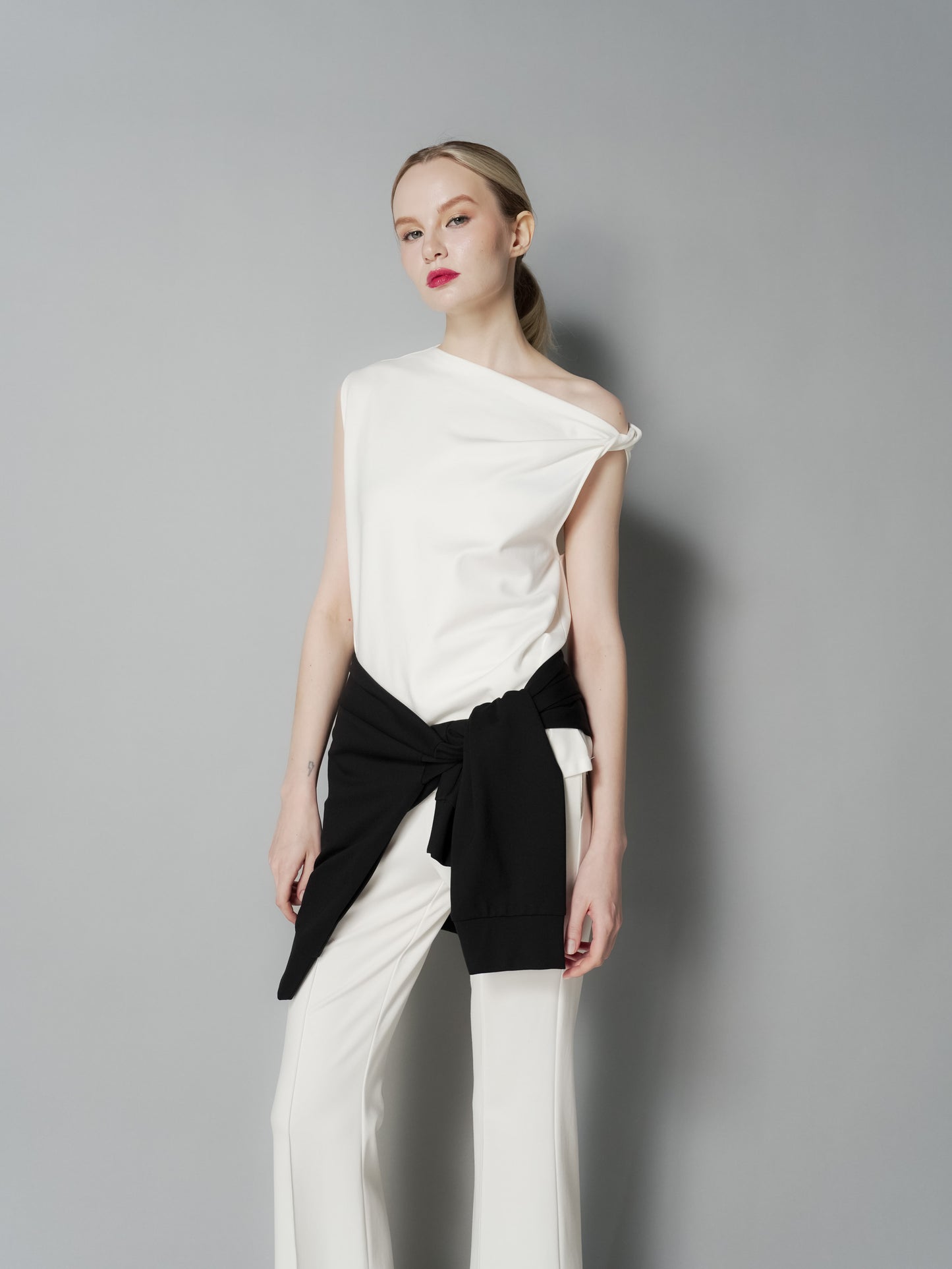 Amanda Twist Shoulder Top