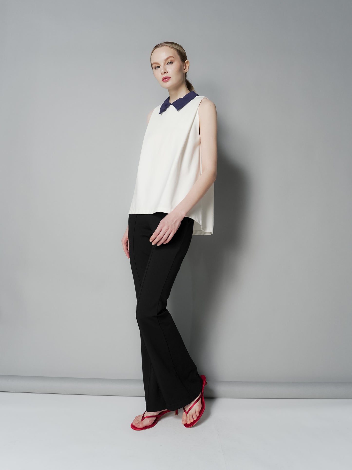 Mina Two-Tone Collar Sleeveless Top