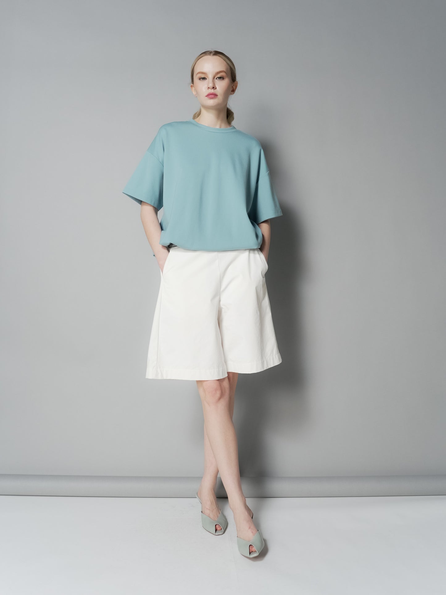 Korina Basic Toggled Top