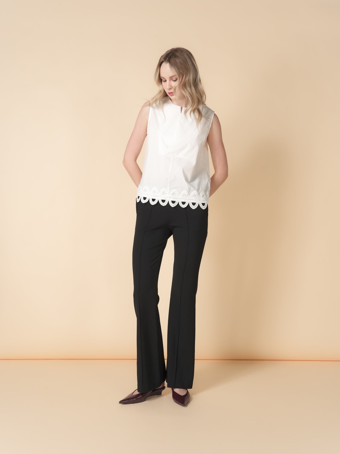 Zendy Sleeveless Lace Combi Top