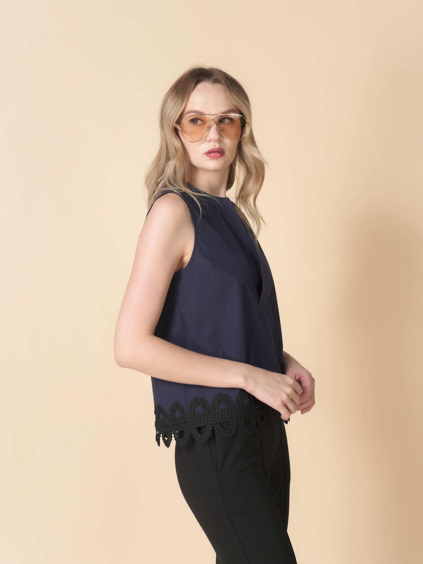 Zendy Sleeveless Lace Combi Top