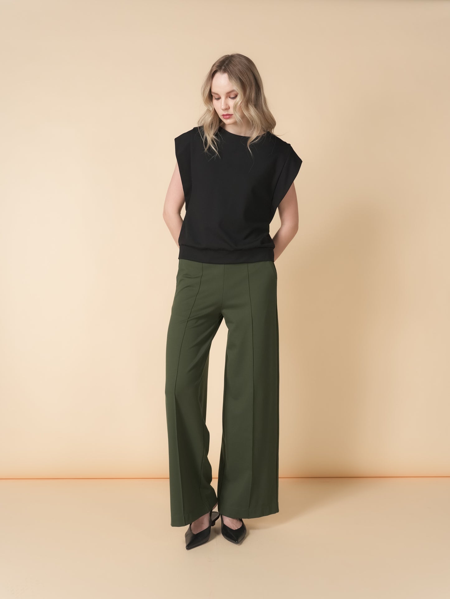 Candace Extended Sleeve Zipped Top