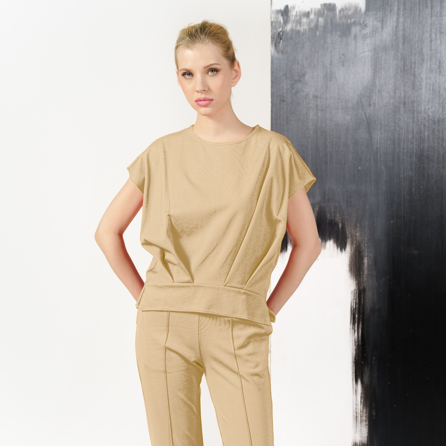 Mel Gathered Hem Top