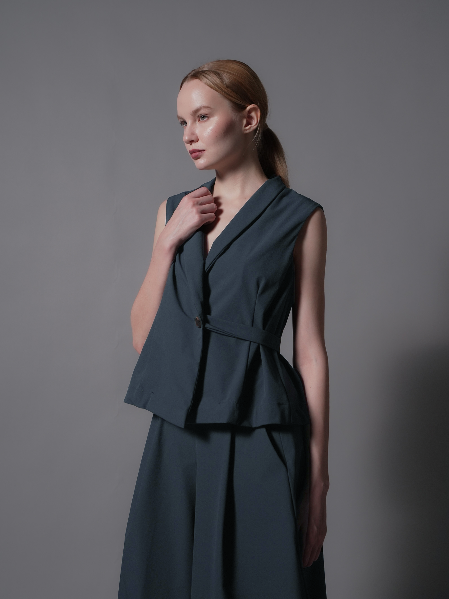 Carat One Side Belted Vest