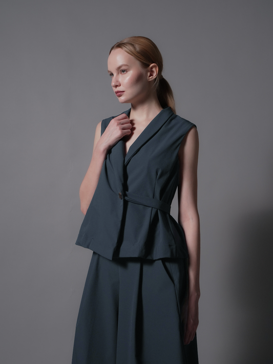 Carat One Side Belted Vest