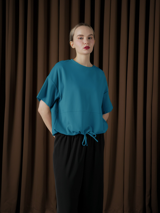 Goldie With Pulling Hem Top