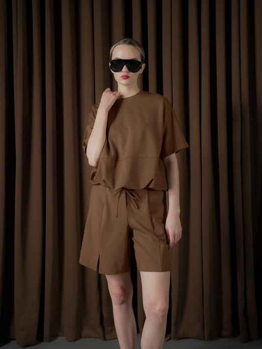 Goldie With Pulling Hem Top