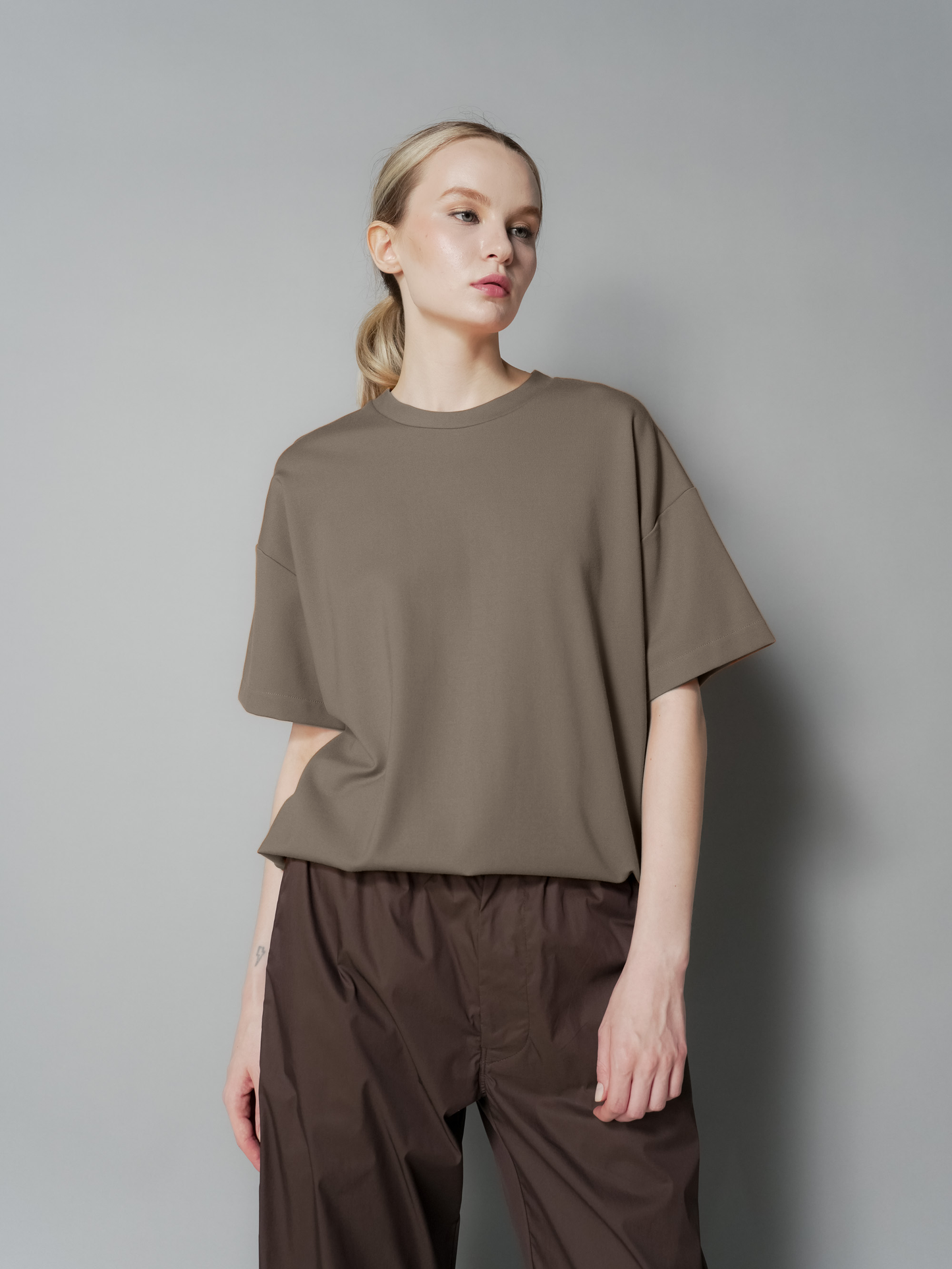 Korina Basic Toggled Top