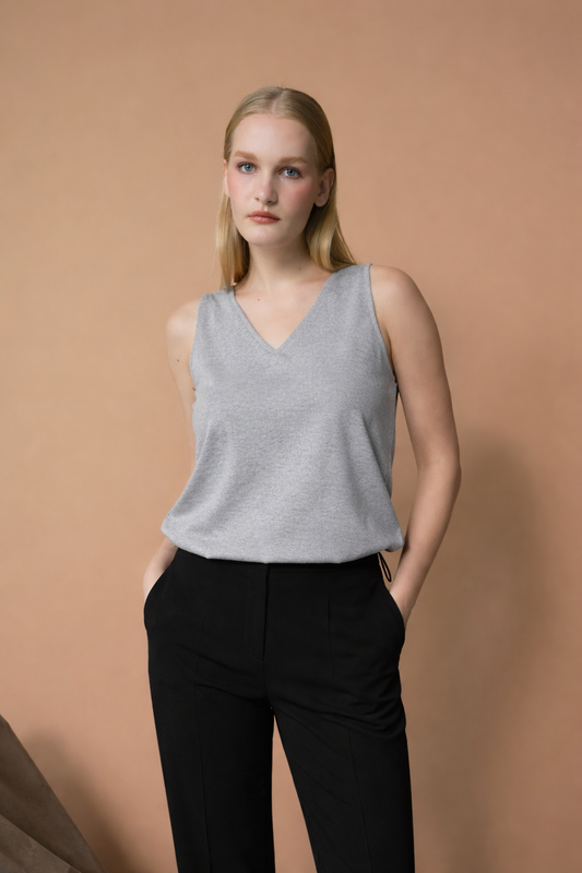 Margo Sleeveless Adjustable Hem Top