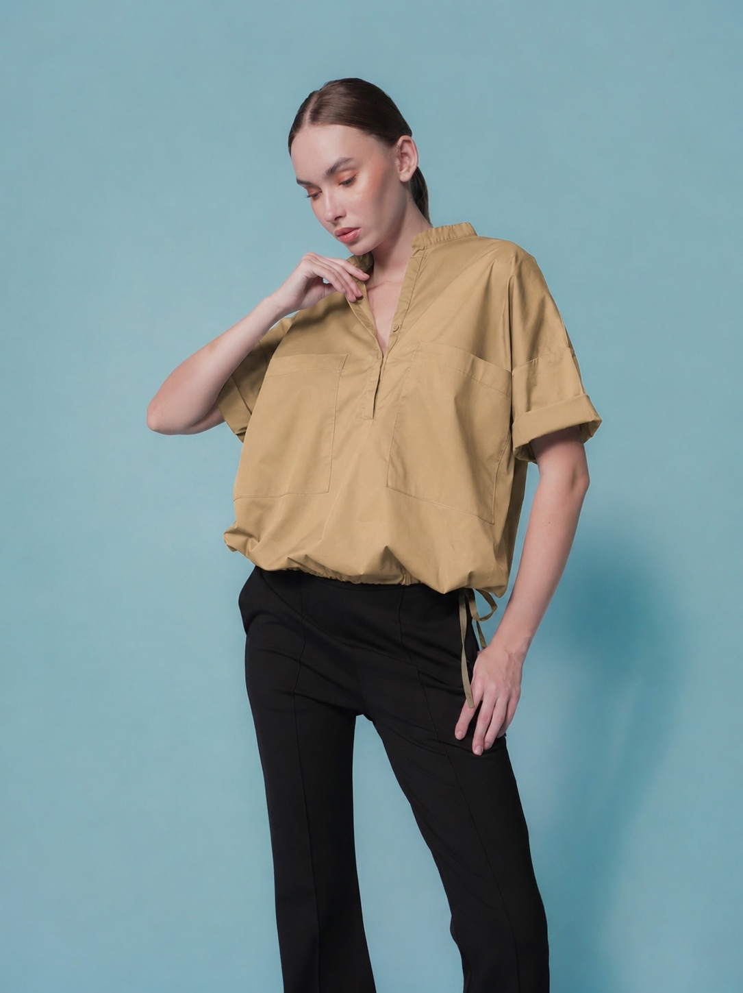 Rosette Hem Pulling Polo